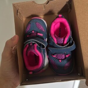 Merrell toddler hiking shoes 5m